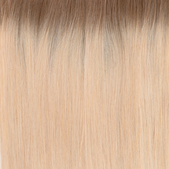 Starting with a dark blonde root, it fades into a brilliant light golden blonde. It naturally shines and is ideal for those who love the look of naturally grown-in roots. It's like our platinum, but with that rooted touch.